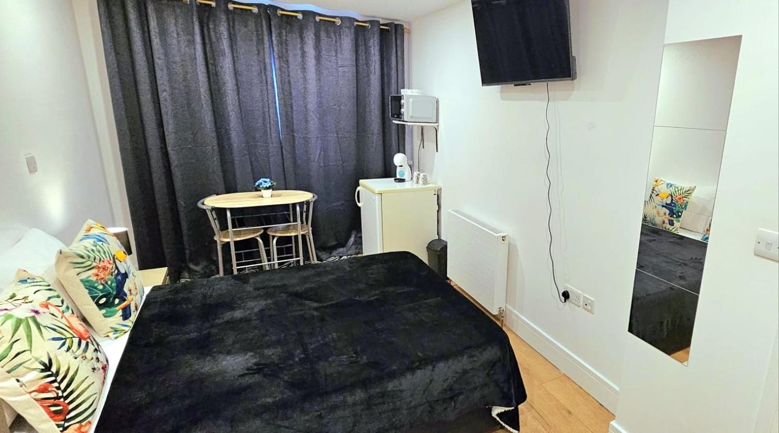 Penelope Ensuite Double Room London Eksteriør billede